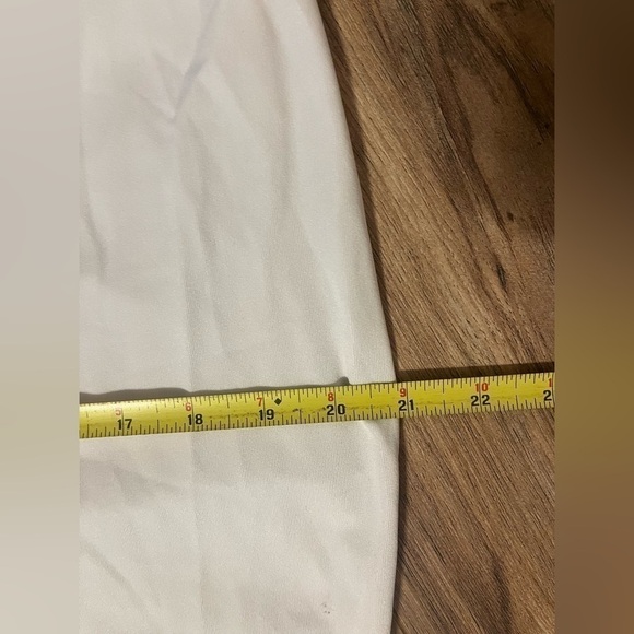 White off the shoulder dress - Picture 8 of 10